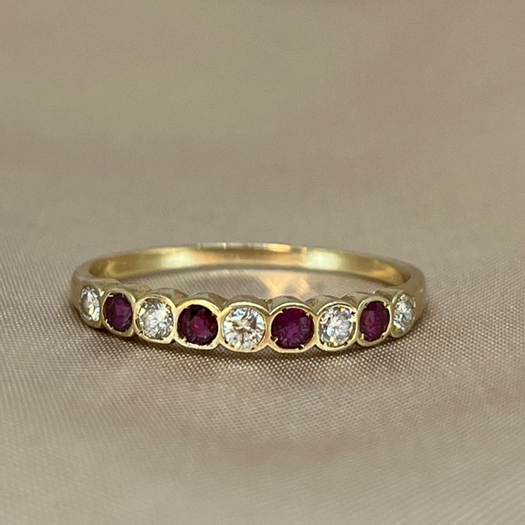 Diamond and ruby ring - Picture 2 of 4